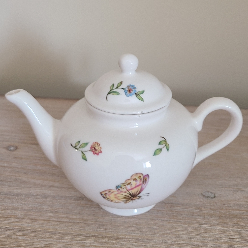🦋 Vintage Nantucket Home Porcelain Teapot with Butterfly, Ladybug & Flowers